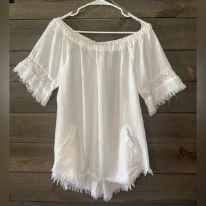 BILLY T White Off-Shoulder Fringe Tunic Top